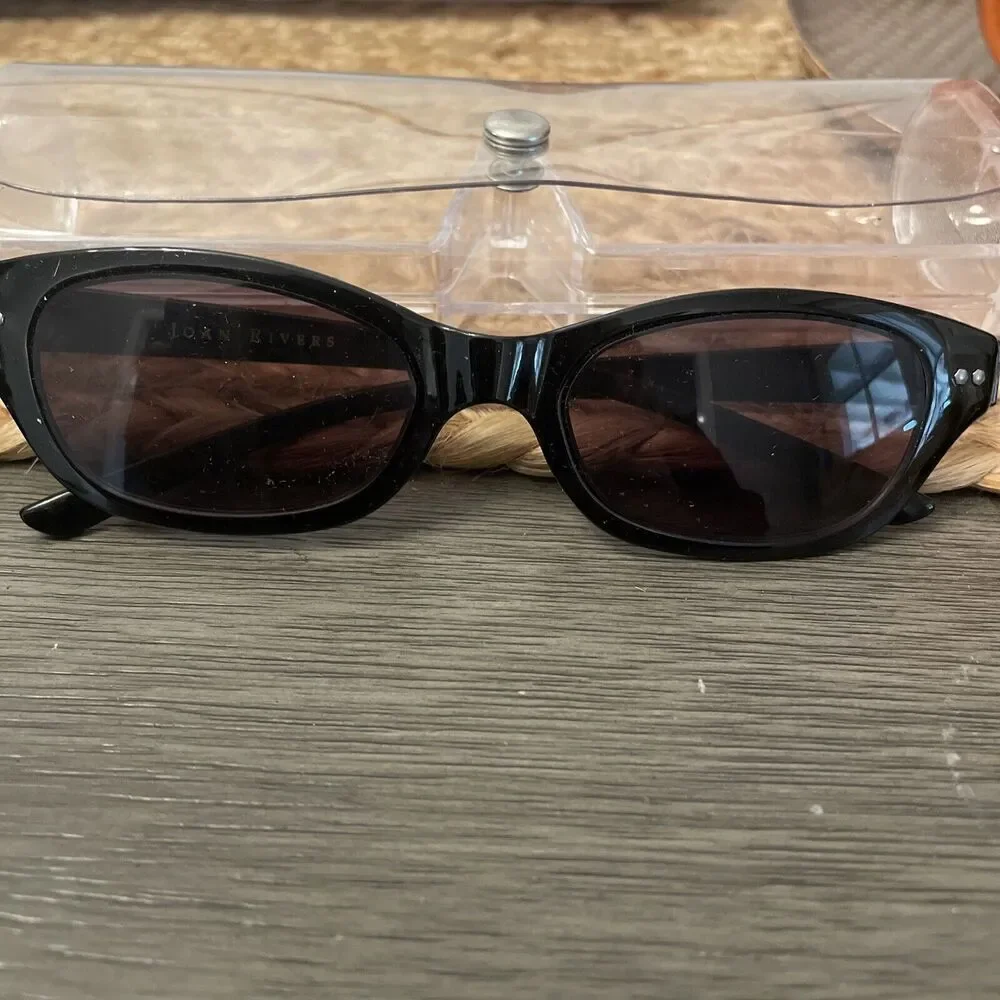 JOAN RIVERS 100% UV Protection Black Sunglasses with case